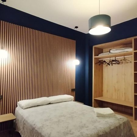Segundo Antolin Yellow Door Понферрада Экстерьер фото